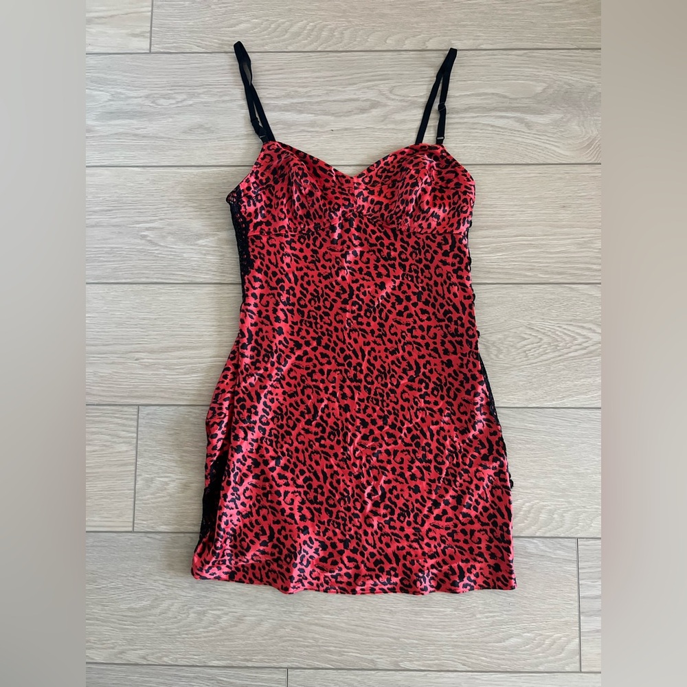 Victoria’s Secret lace trim slip dress red and black leopard print y2k style